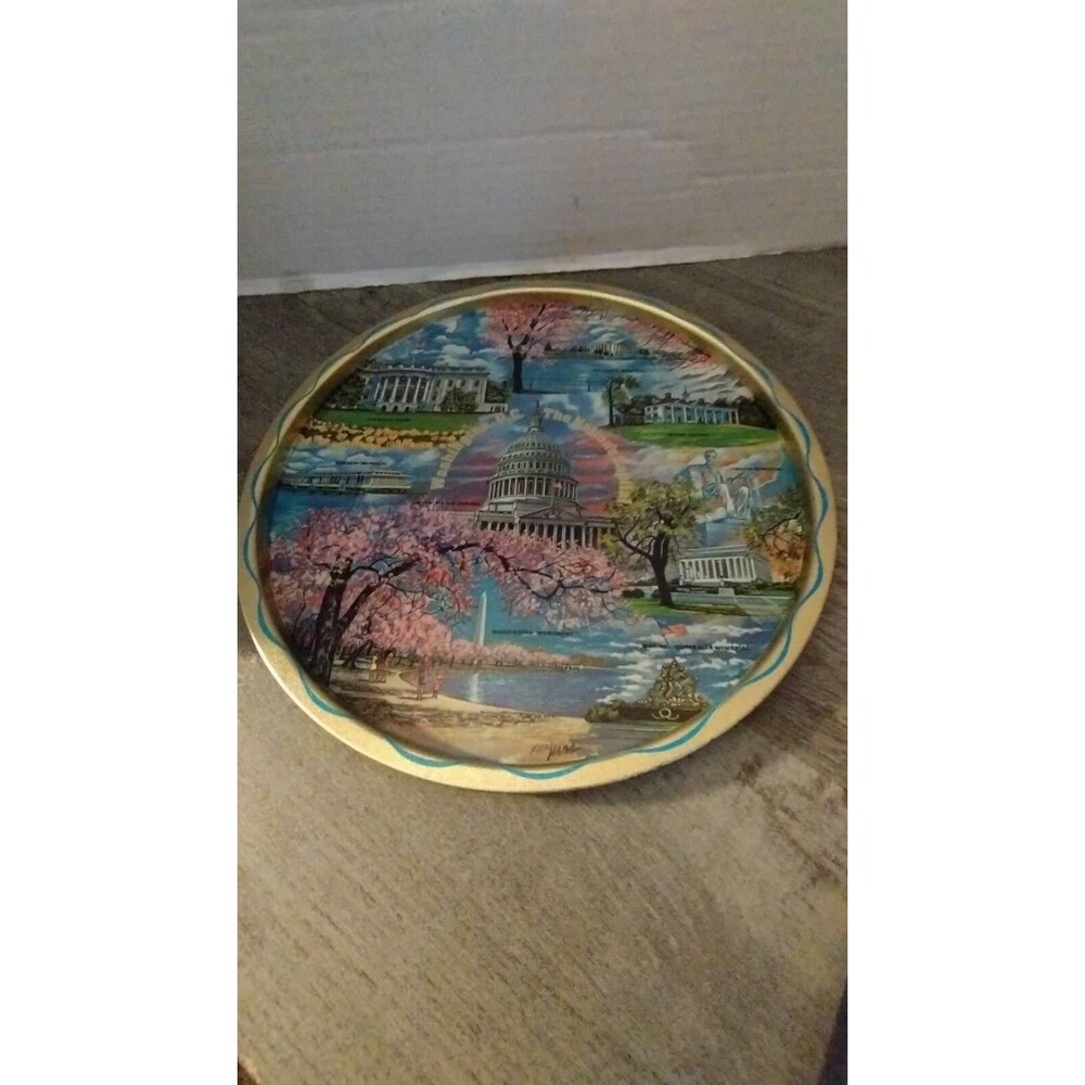 Washington DC Vintage Serving Tray Souvenir 11" Round Tin Colorful Landmarks
